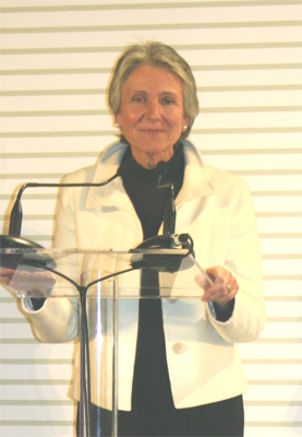 Josefa Benavent durante su discurso en el VIII Premio Internacional de Protocolo