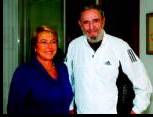 <b>BLANCO Y NEGRO  </b>Castro y la chilena Michelle Bachelet, en febrero pasado.