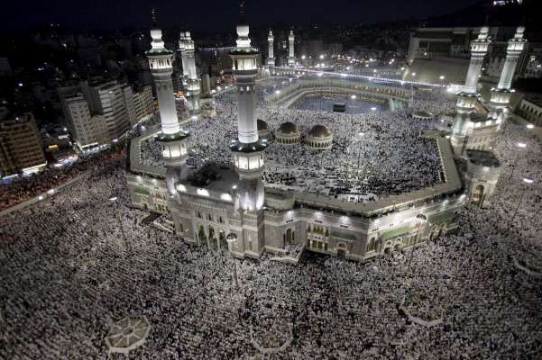 Miles de peregrinos rezan estos d�as en la mezquita de al-Haram Sharif