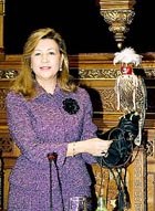Maria Antonia Munar recibe oficialmente el halc�n del Rey