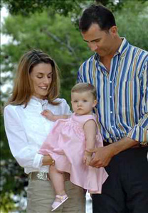 Los Pr�ncipes de Asturias con su primog�nita, la Infanta Leonor