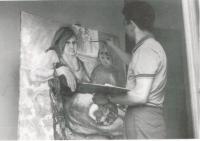 El autor pintando "M�scaras". Madrid, 1964