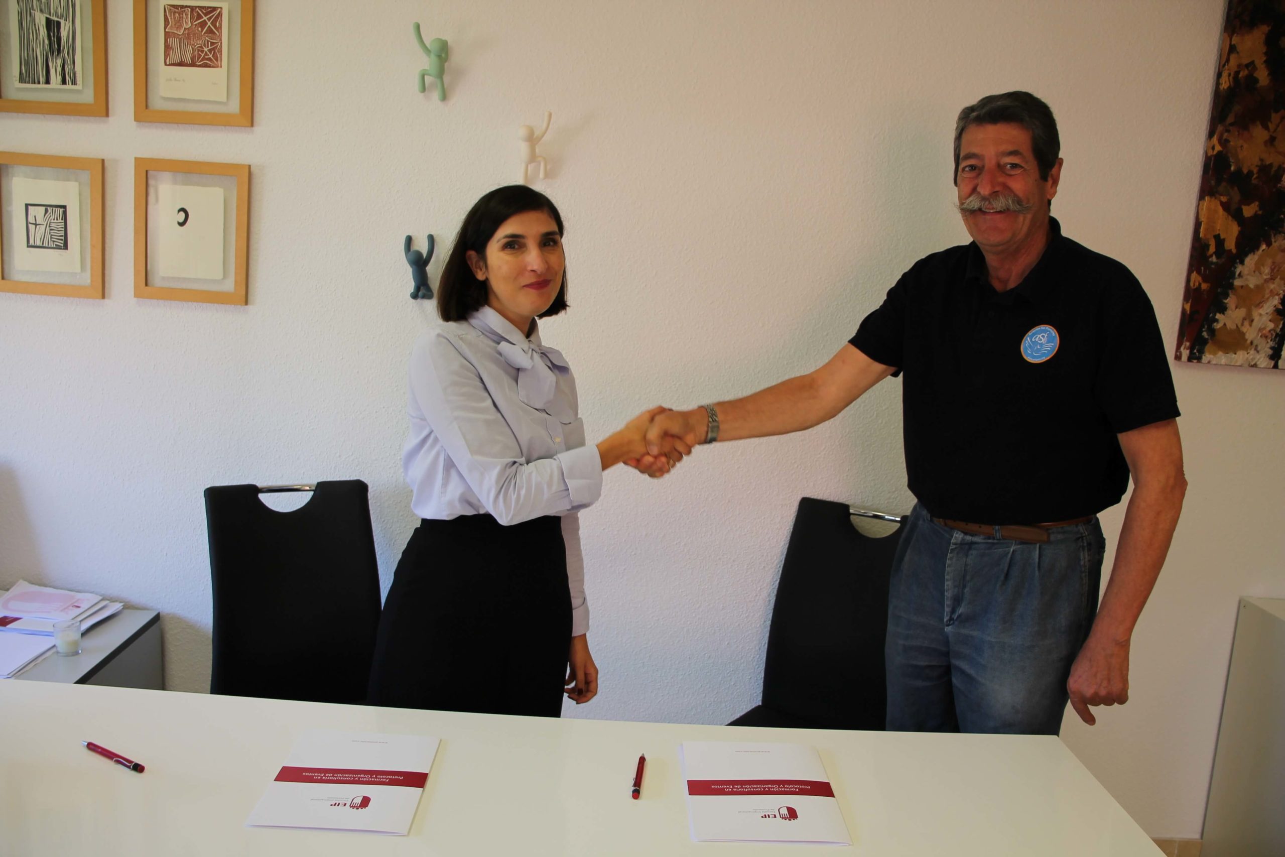 Firma convenio de colaboración EIP y Aviación Sin Fronteras